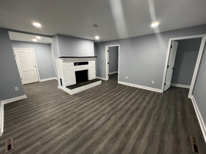 220 Locust Ln - Photo 3 of 17