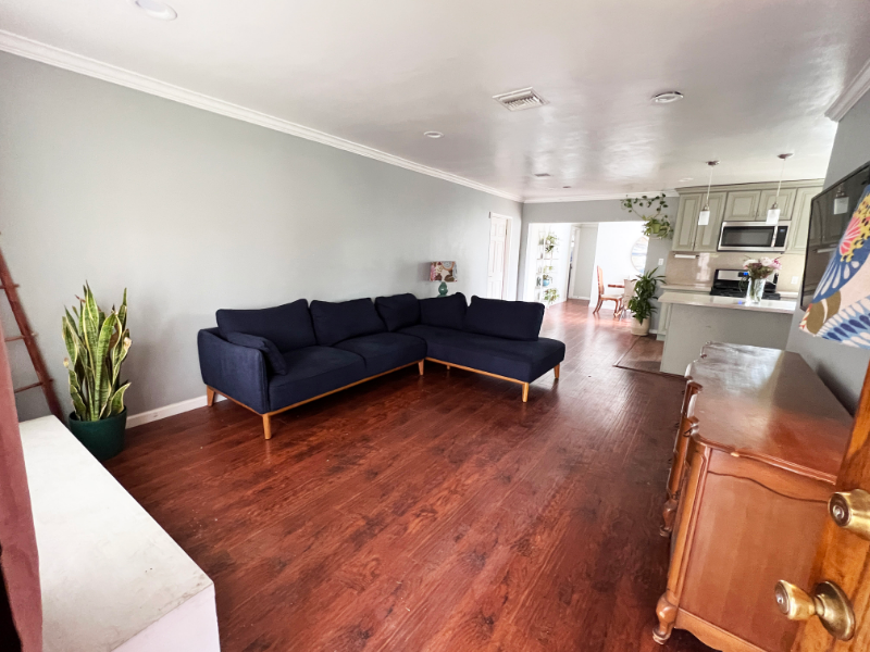 8010 Crosnoe Ave - Photo 5 of 8