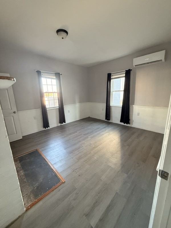 293 Point St - Photo 5 of 7