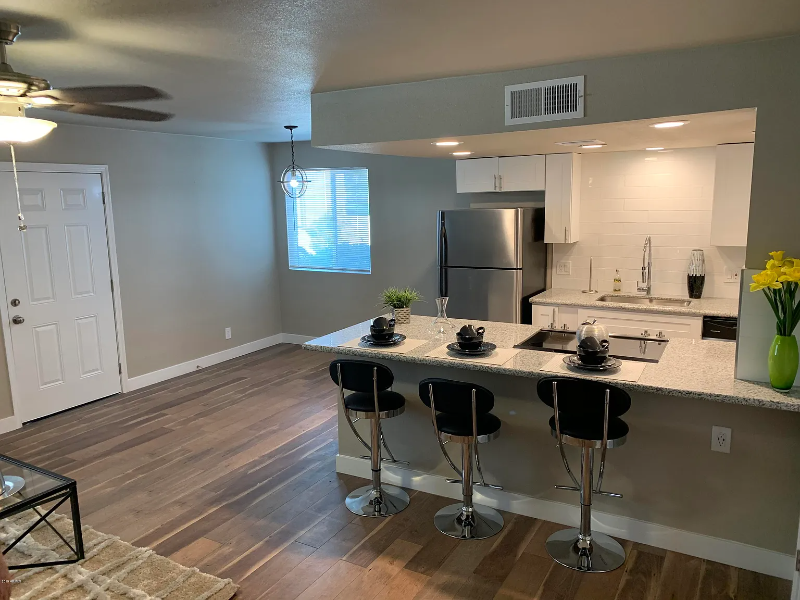 4710 E Portland St - Photo 4 of 20