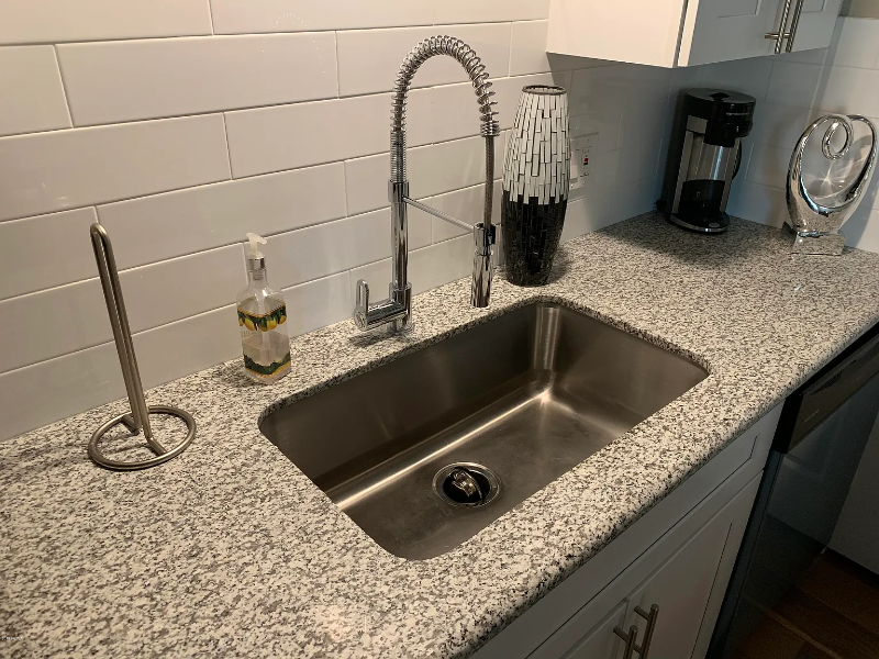 4710 E Portland St - Photo 6 of 20