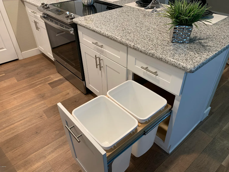 4710 E Portland St - Photo 7 of 20