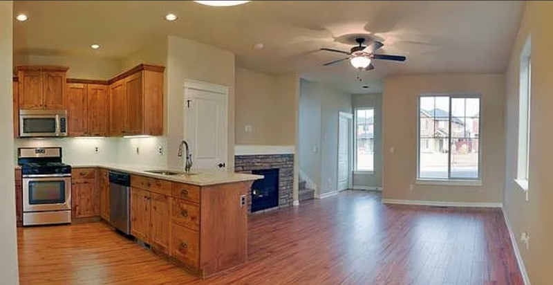 20256 Badger Rd - Photo 2 of 14