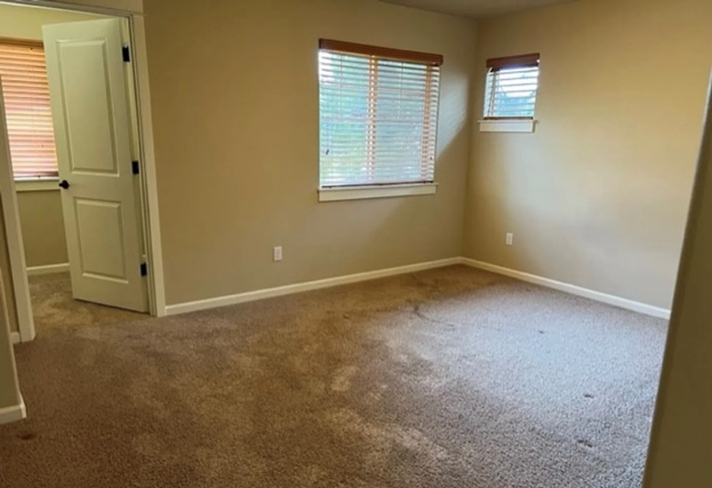 20256 Badger Rd - Photo 7 of 14