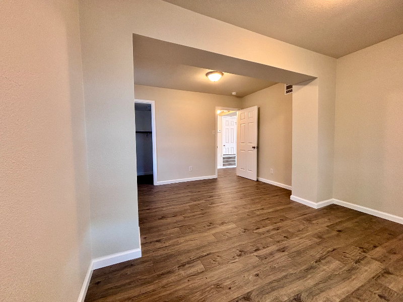 3725 Avenue N #B - Photo 2 of 10