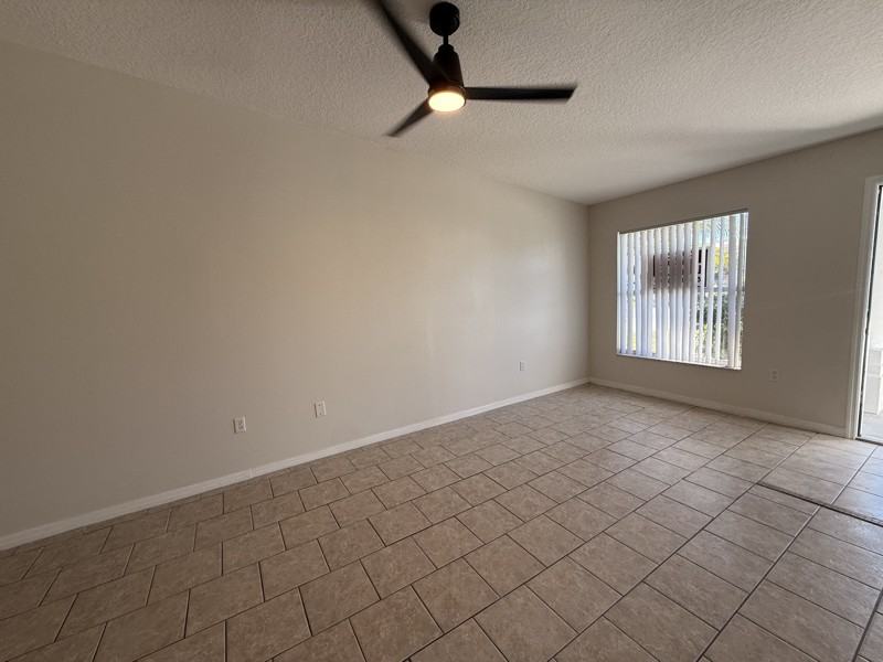 729 Squirrel Ct #729 - Photo 3 of 12