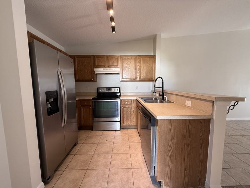 729 Squirrel Ct #729 - Photo 4 of 12