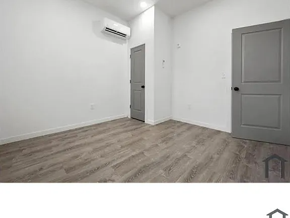 1237 N 60th St #10 - Photo 4 of 9