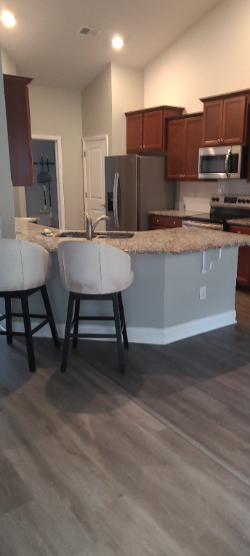 160 River Glen Dr - Photo 2 of 18