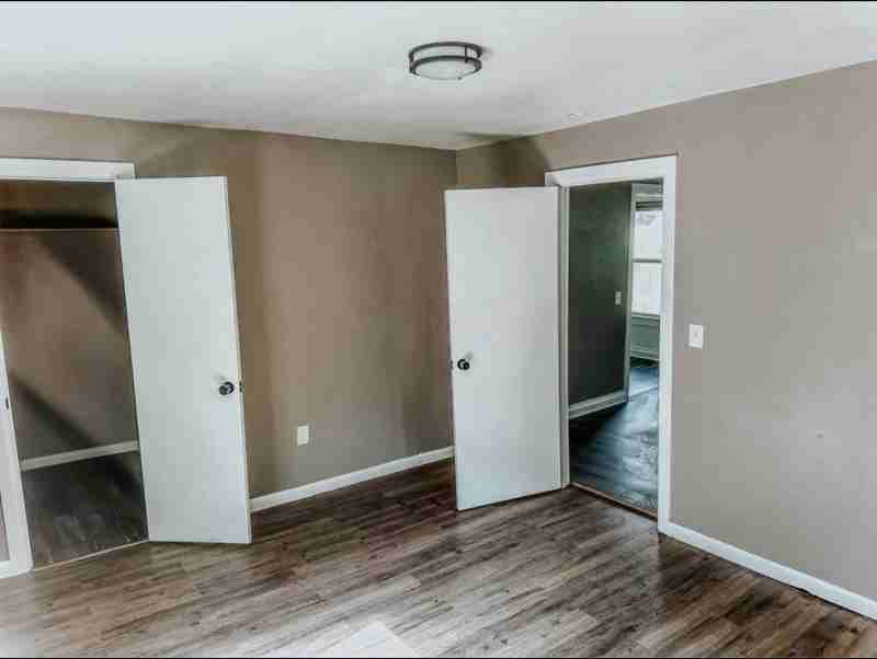 902 W Dunbar St - Photo 4 of 7