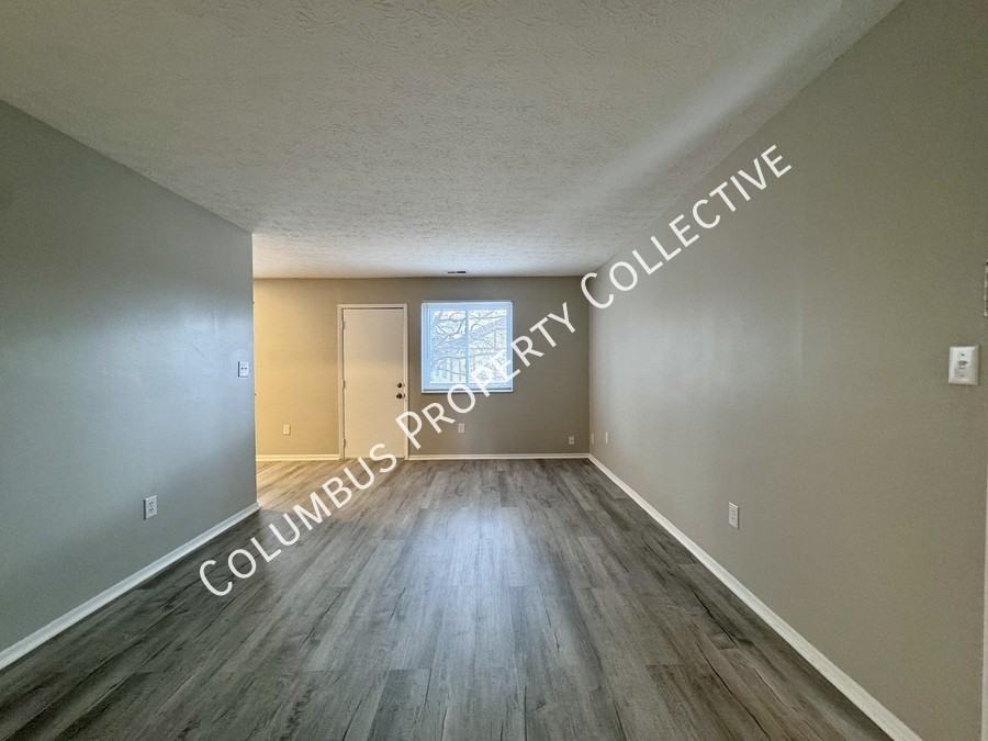 918 S Spring Rd - Photo 2 of 12