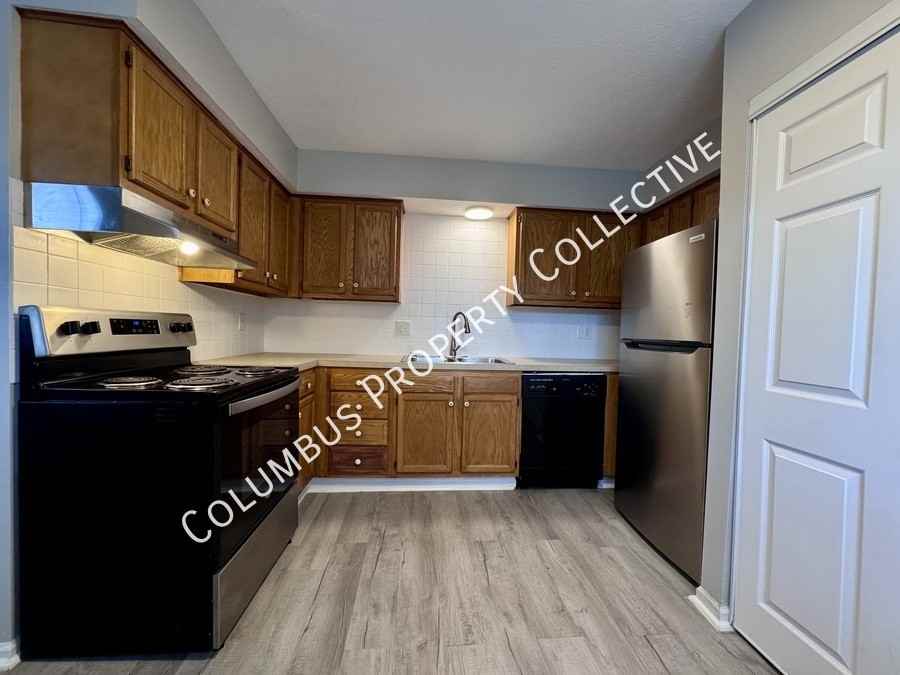 918 S Spring Rd - Photo 3 of 12