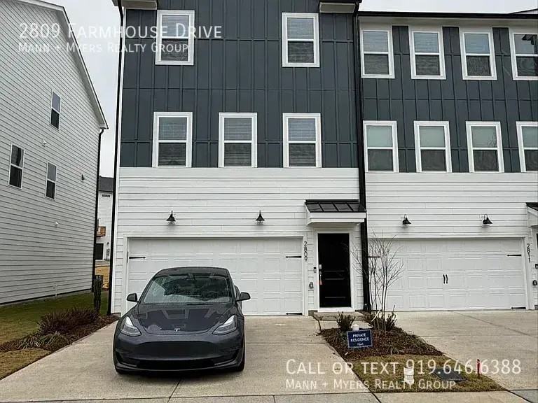 2809 Farmhouse Dr - Photo 2 of 38