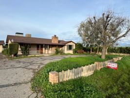 featured image of 228 W Teapot Dome Ave