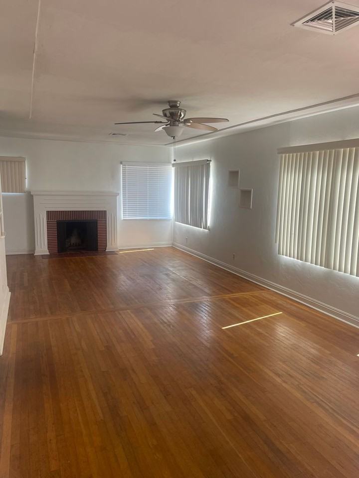 4253 Fanuel St - Photo 4 of 35