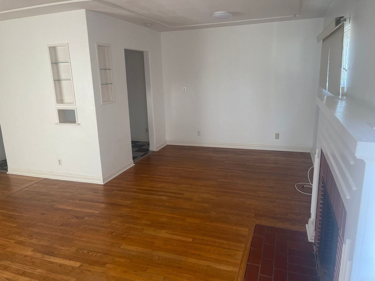 4253 Fanuel St - Photo 7 of 35