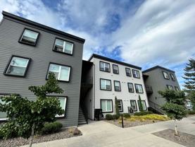 The Big Leaf by Star Metro - Photo 1 of 1