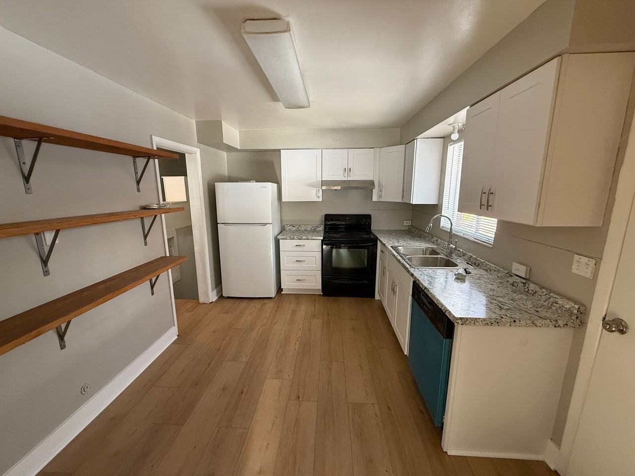 4353 S Diana Way - Photo 7 of 28