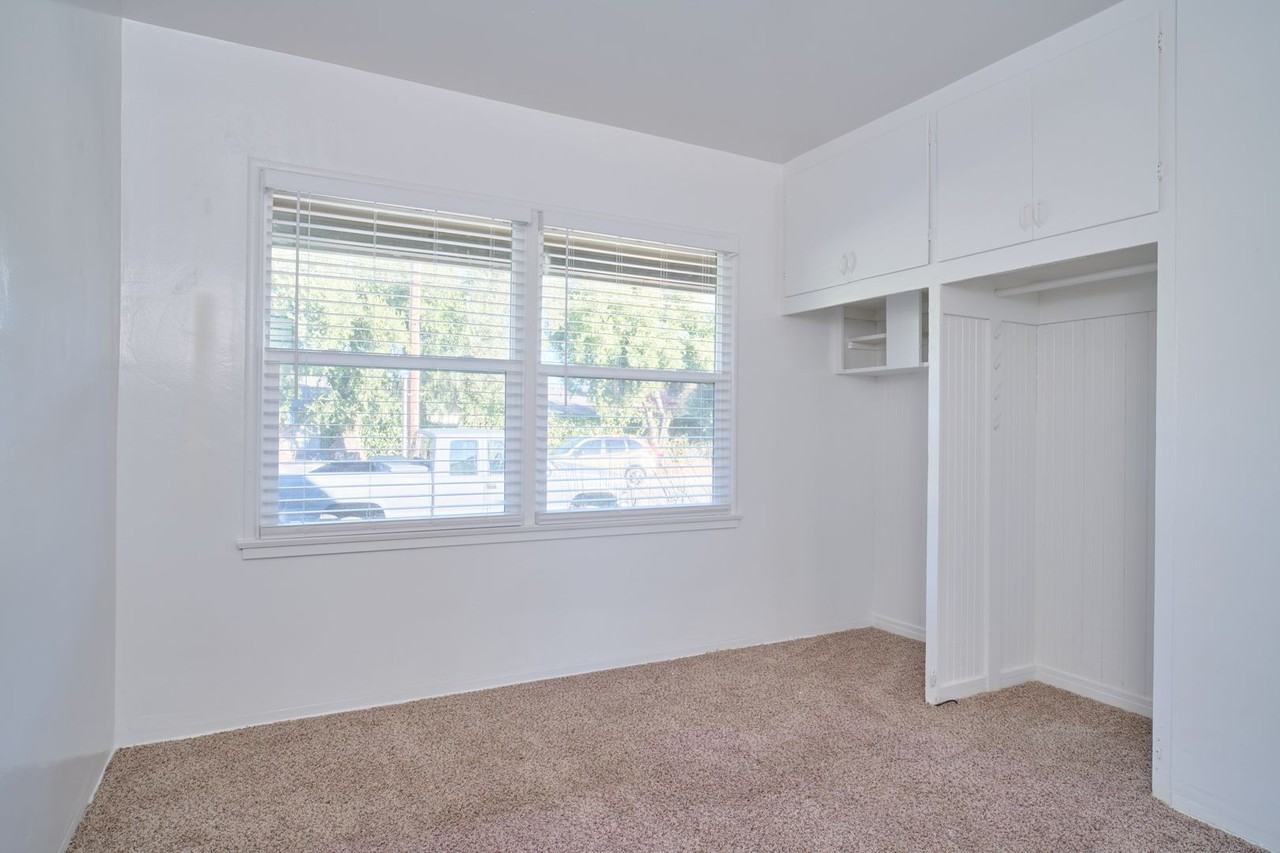 116 E Orchard St - Photo 5 of 13