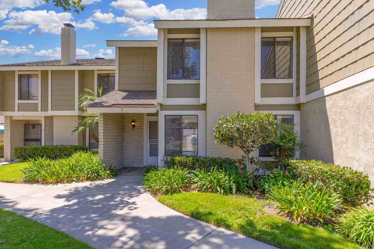 5 Locust - Photo 2 of 44