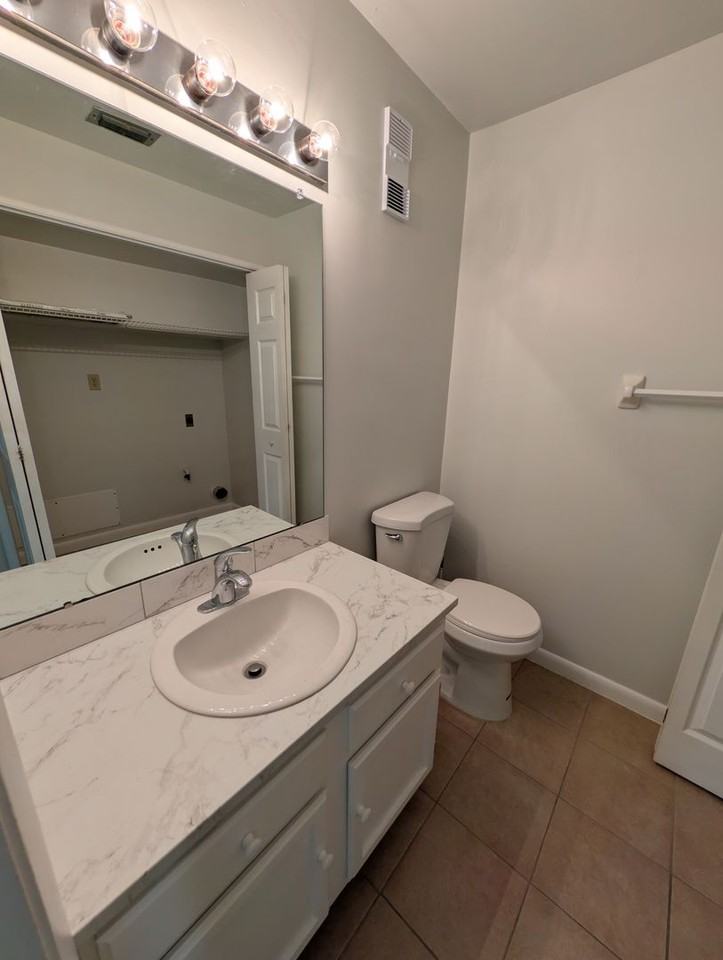 4801 Sisson Rd - Photo 3 of 20