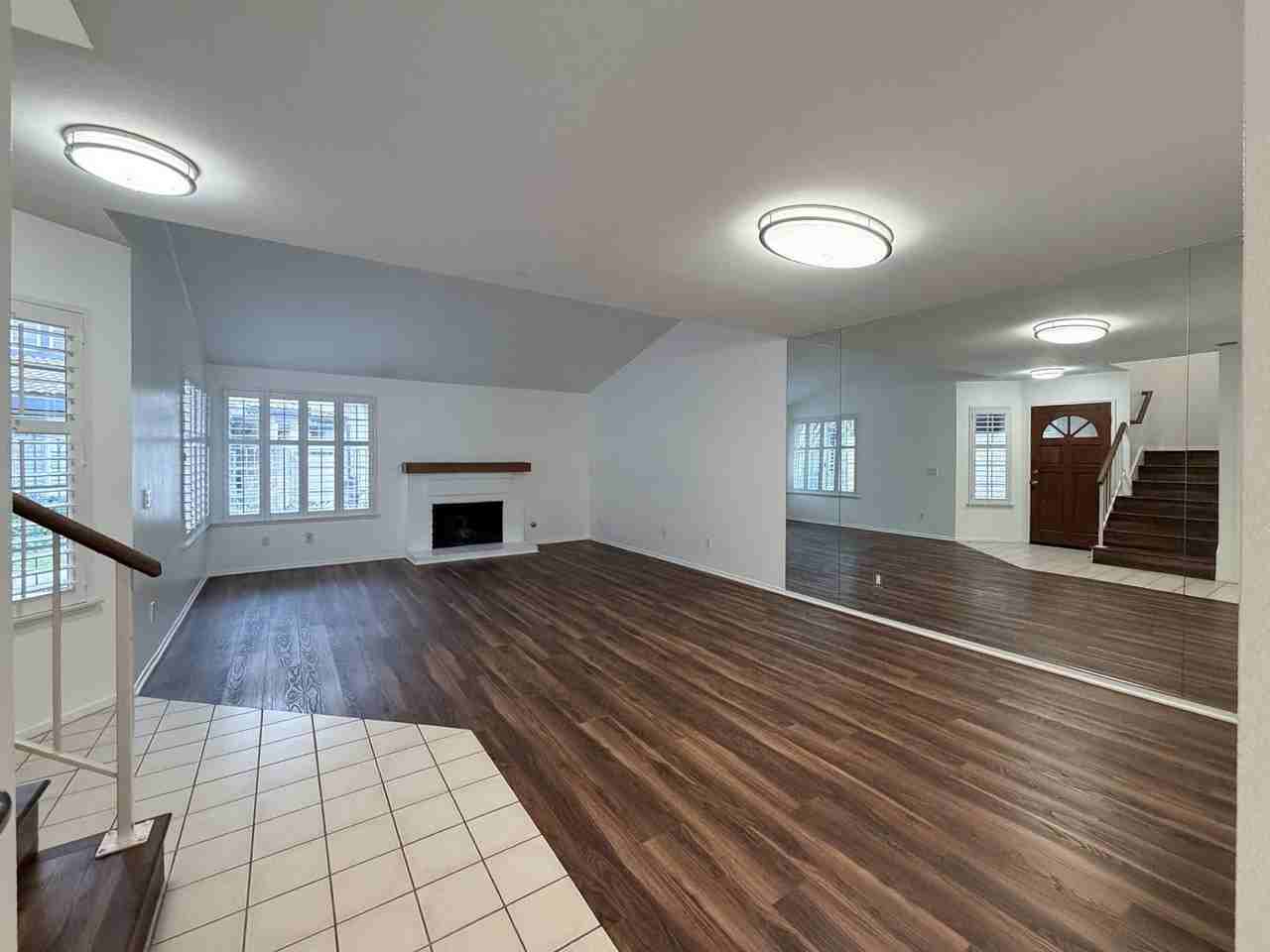 2605 Explorer Cv - Photo 4 of 30