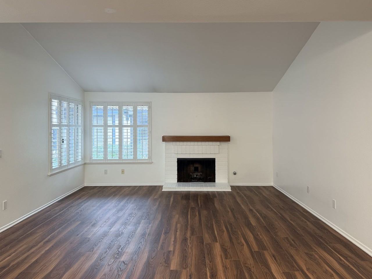 2605 Explorer Cv - Photo 5 of 30