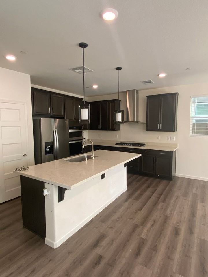 8174 Kramer Ranch Ln - Photo 3 of 17