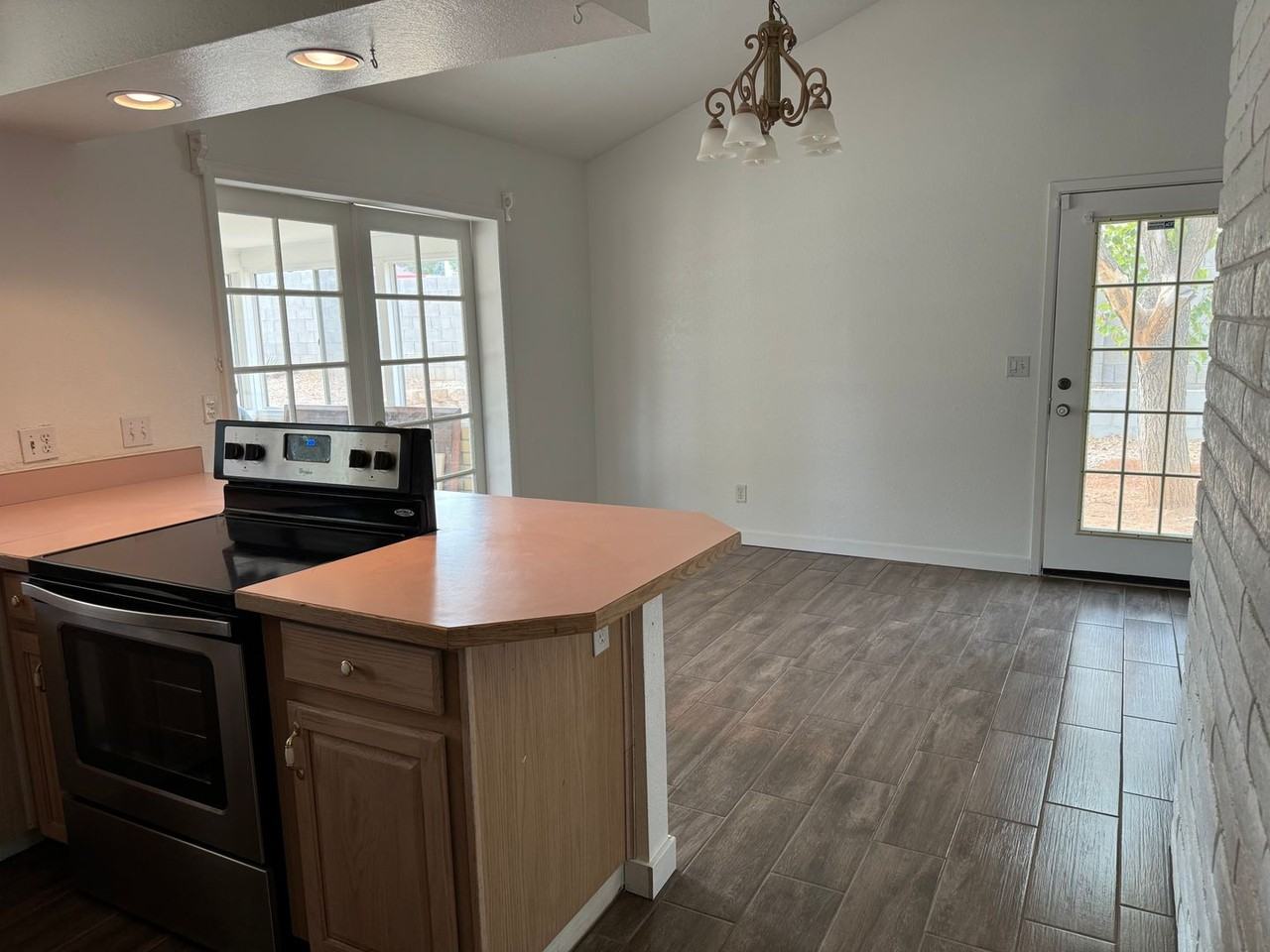 2932 Brae Burn St - Photo 4 of 20