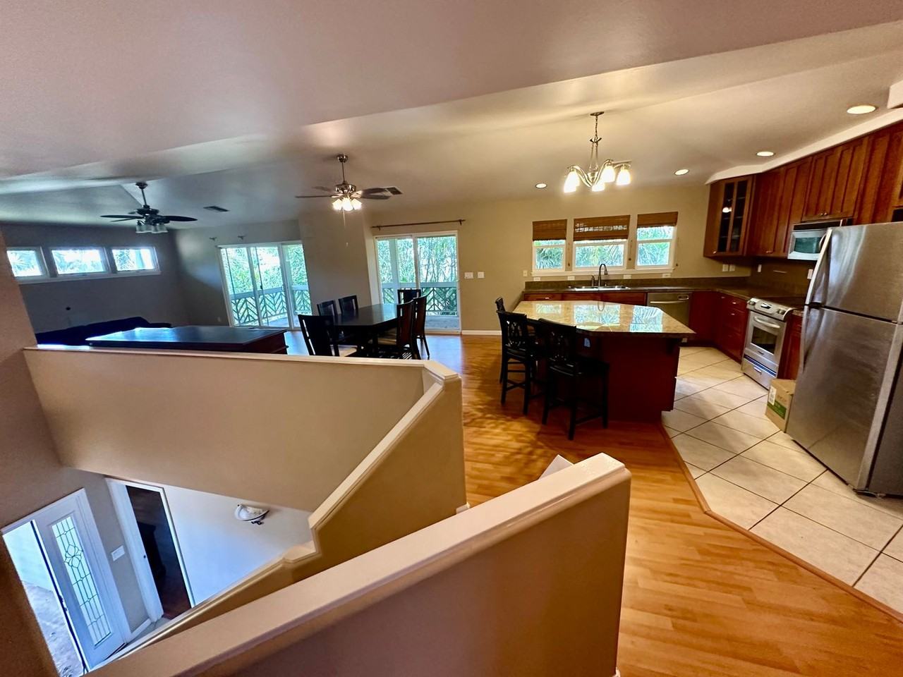 12 Honuhula St - Photo 4 of 37