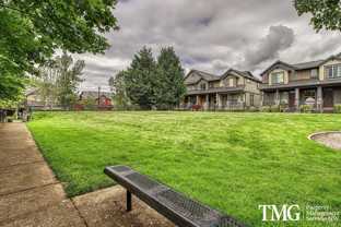 1420 Ne Edgefield St - Photo 1 of 1