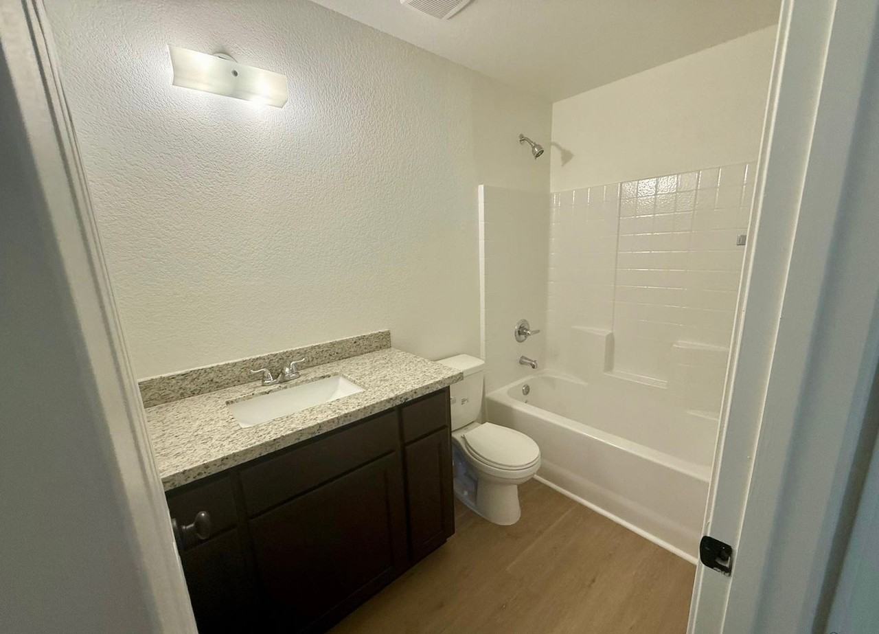 7833 E 46th St - Photo 2 of 3