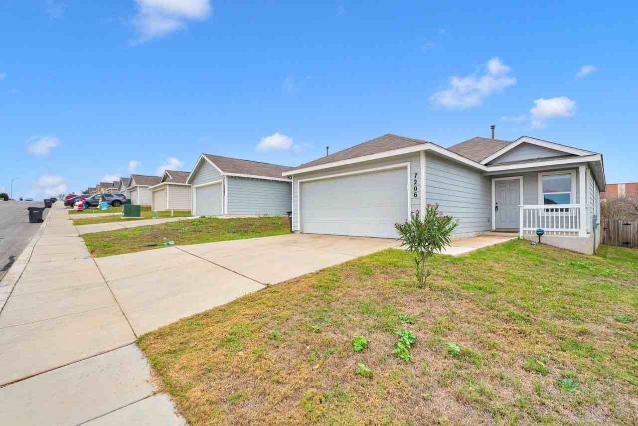 7206 Satellite Way - Photo 3 of 16