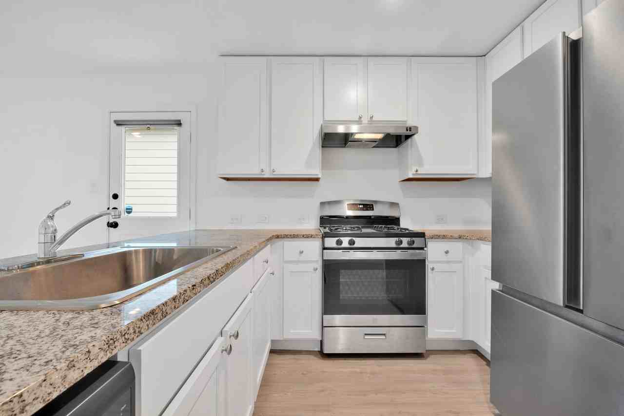 7206 Satellite Way - Photo 5 of 16