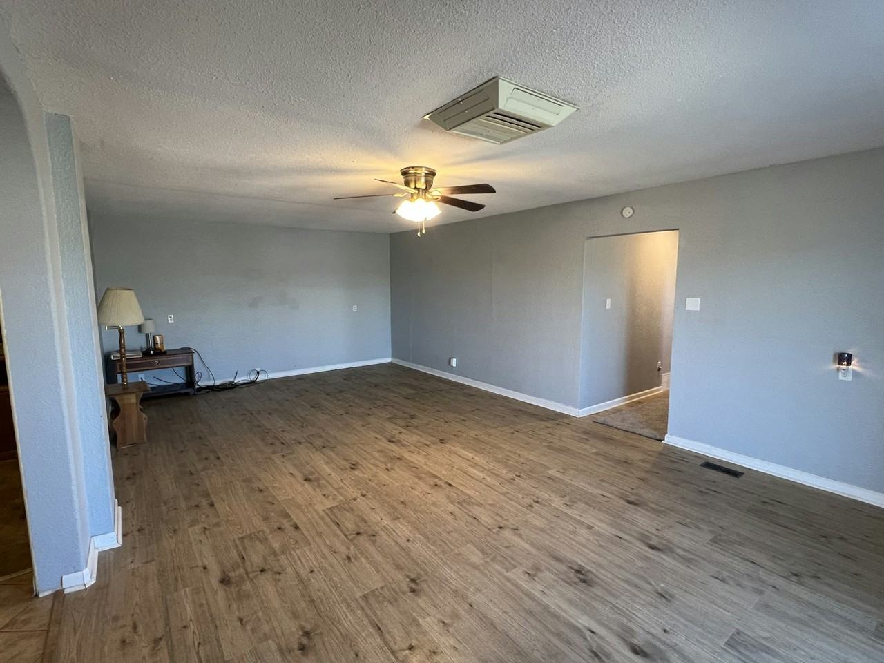 3147 Skyview Ave - Photo 6 of 15