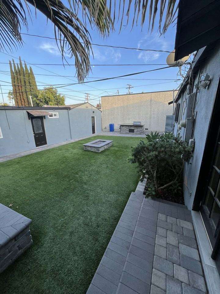 15700 Crenshaw Boulevard, Unit Single - Photo 3 of 10