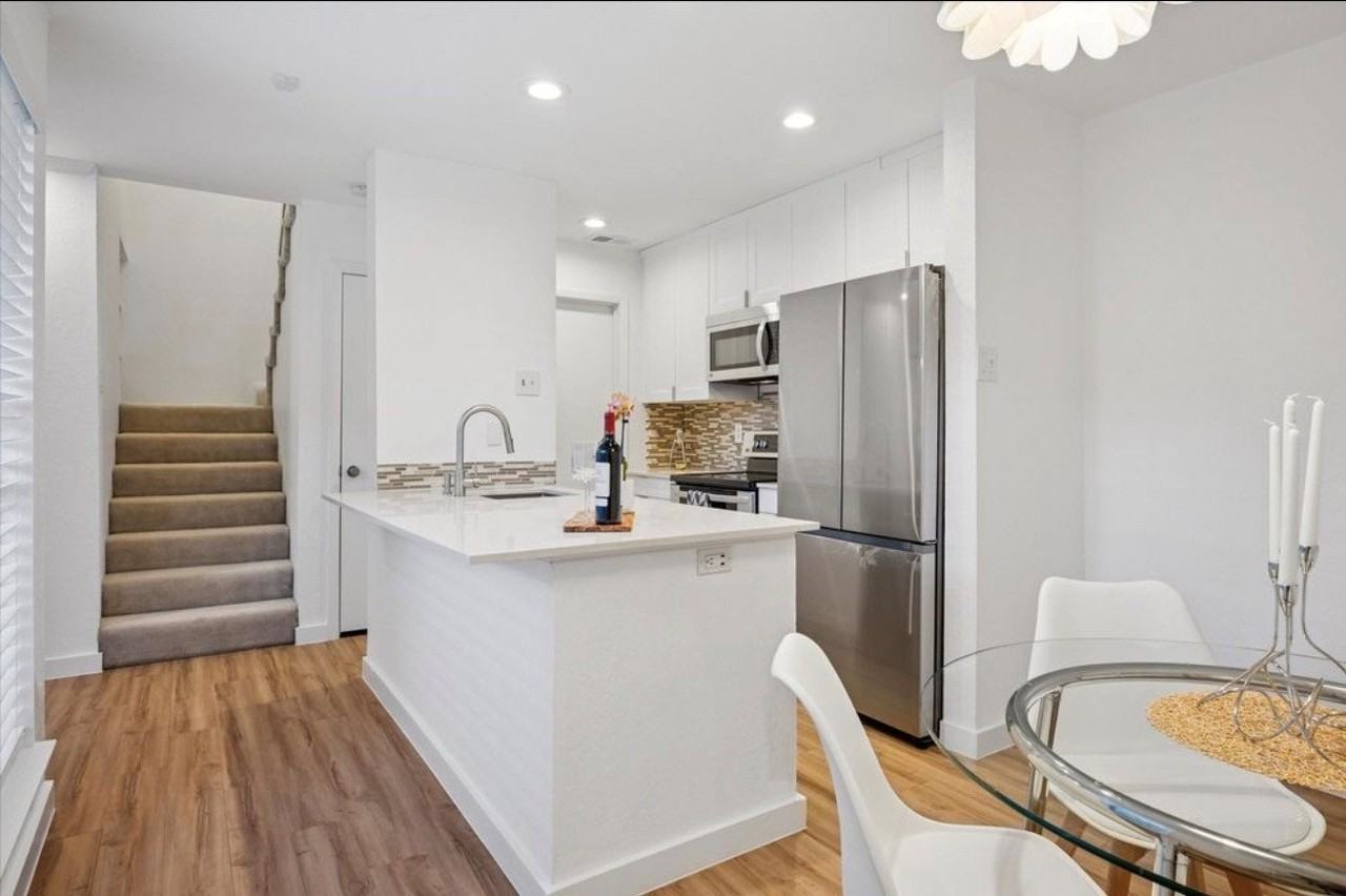 3919 Buena Vista Street Unit B, Unit B - Photo 3 of 9