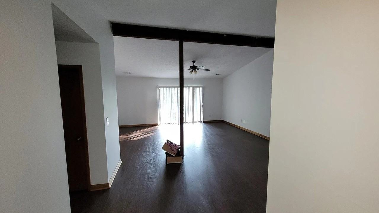 3967 Wabash Ln - Photo 2 of 8