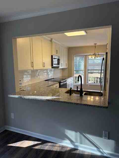 5124 Laurel Bridge Court Southeast - Photo 2 of 18