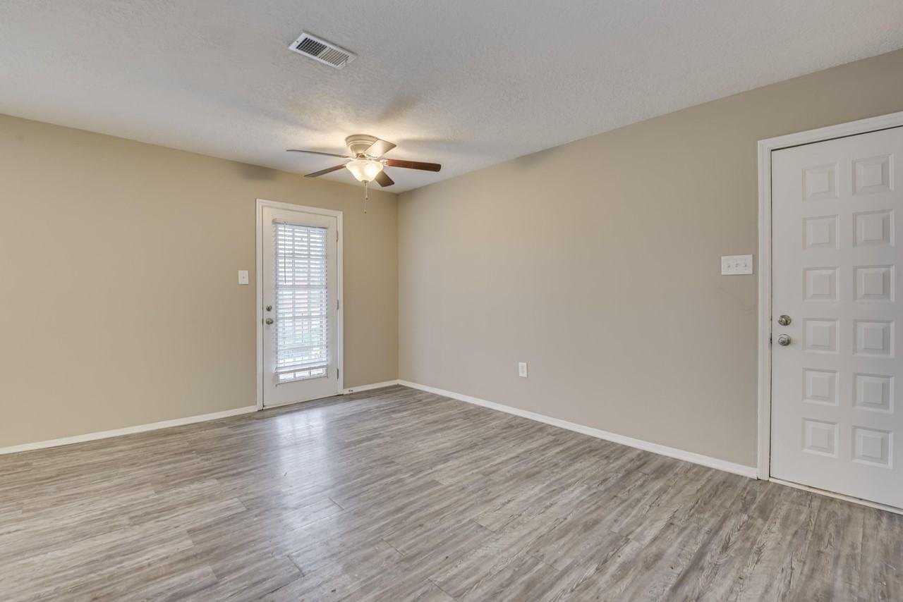 San Sebastian Apartments - Photo 3 of 46