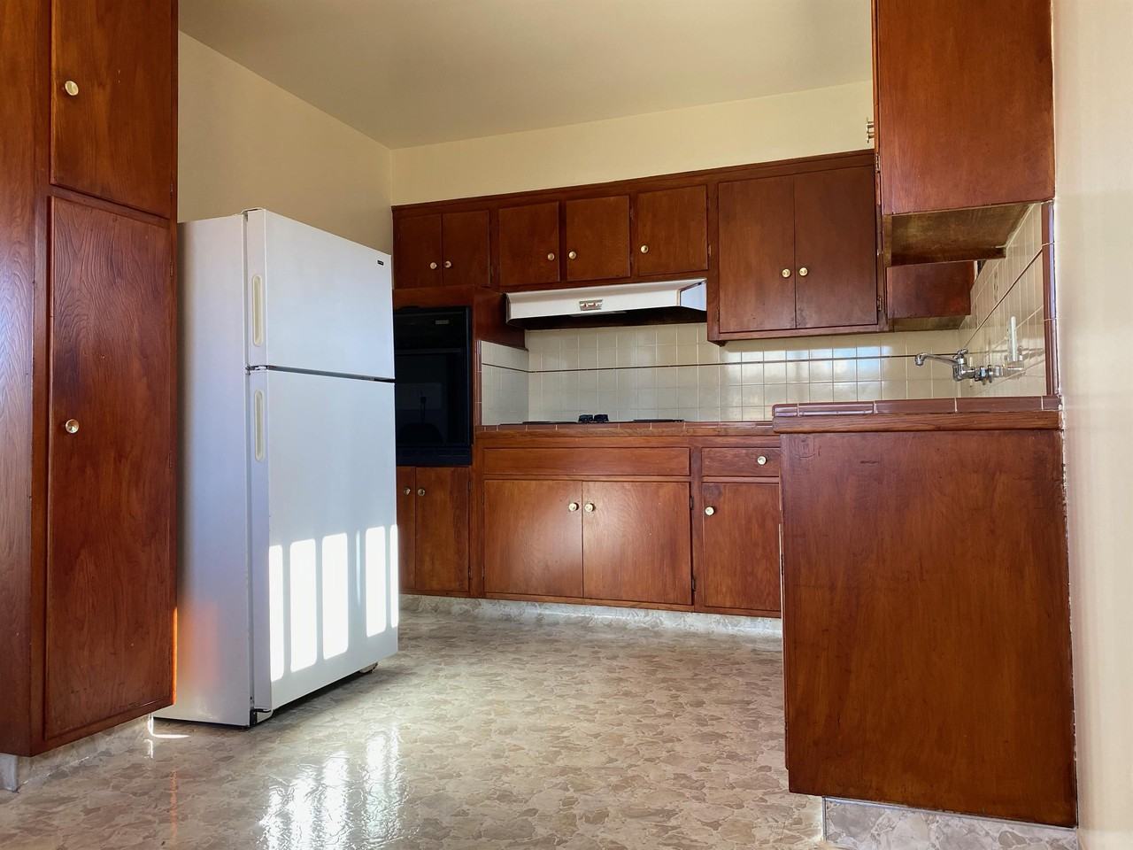 796 Masson Ave - Photo 6 of 18