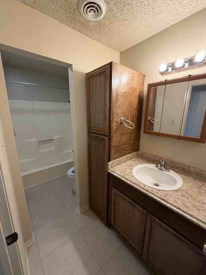 207 East 23rd Street - Photo 5 of 8