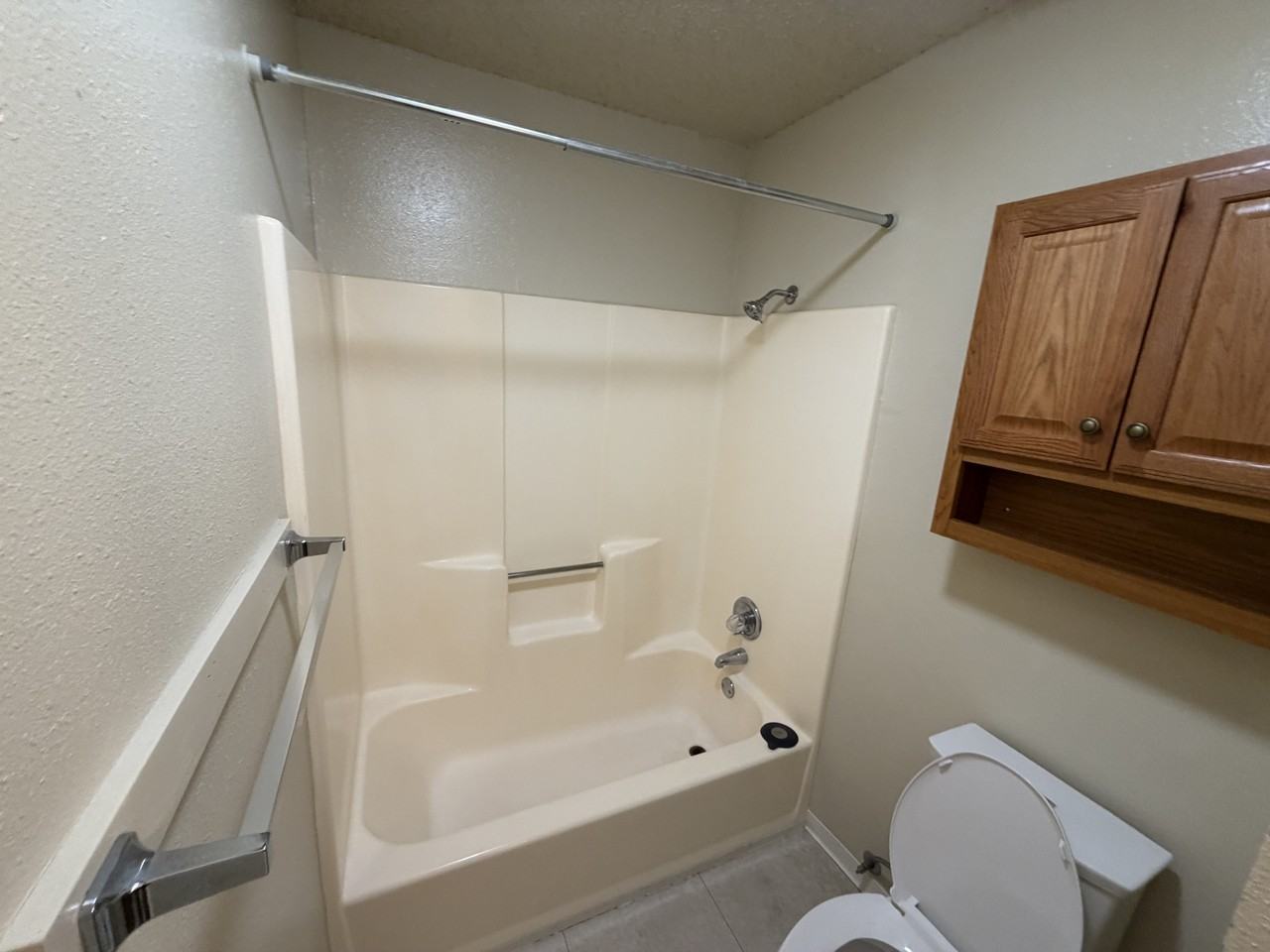 207 East 23rd Street - Photo 6 of 8