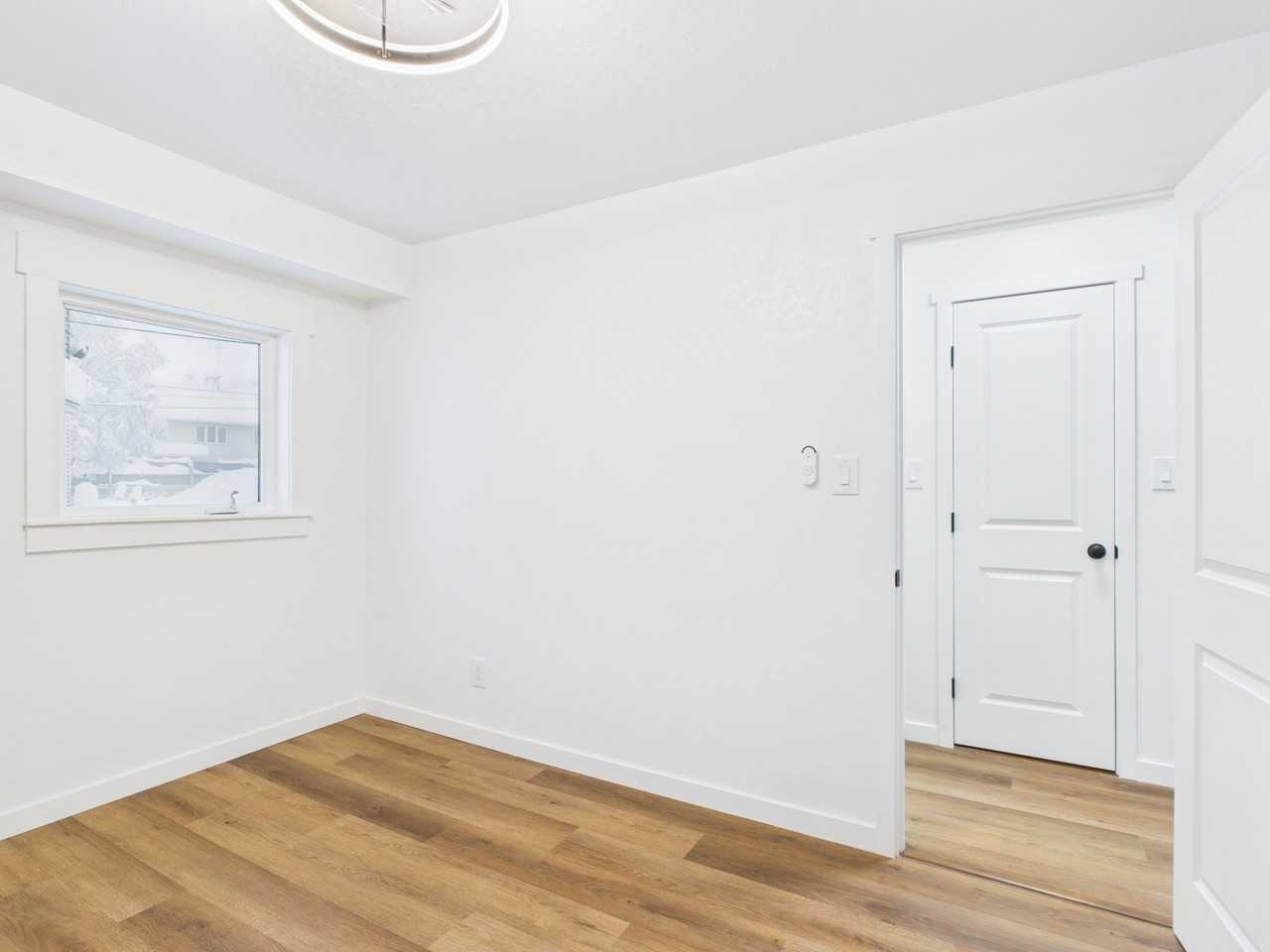 937 Gilmore Street* - Photo 5 of 7