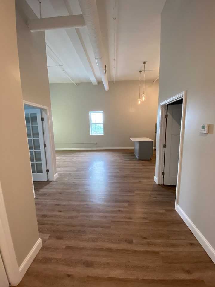 159 Washington St - Photo 5 of 32