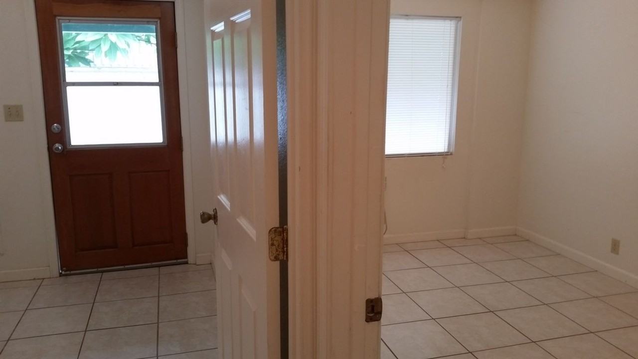 Apuhihi St & Akule St #B - Photo 4 of 8