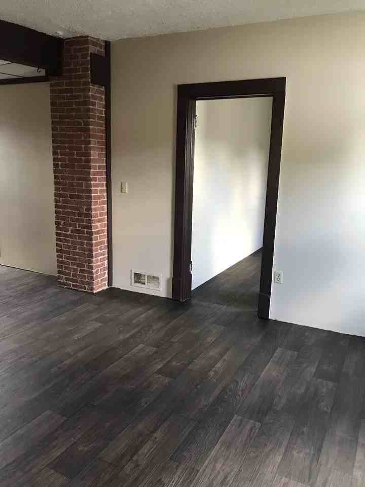 501 1/2 N Main - Photo 7 of 9