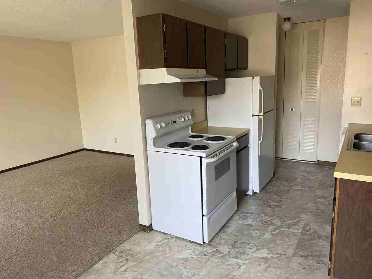 2510 Irvine Avenue Northwest - Photo 5 of 6