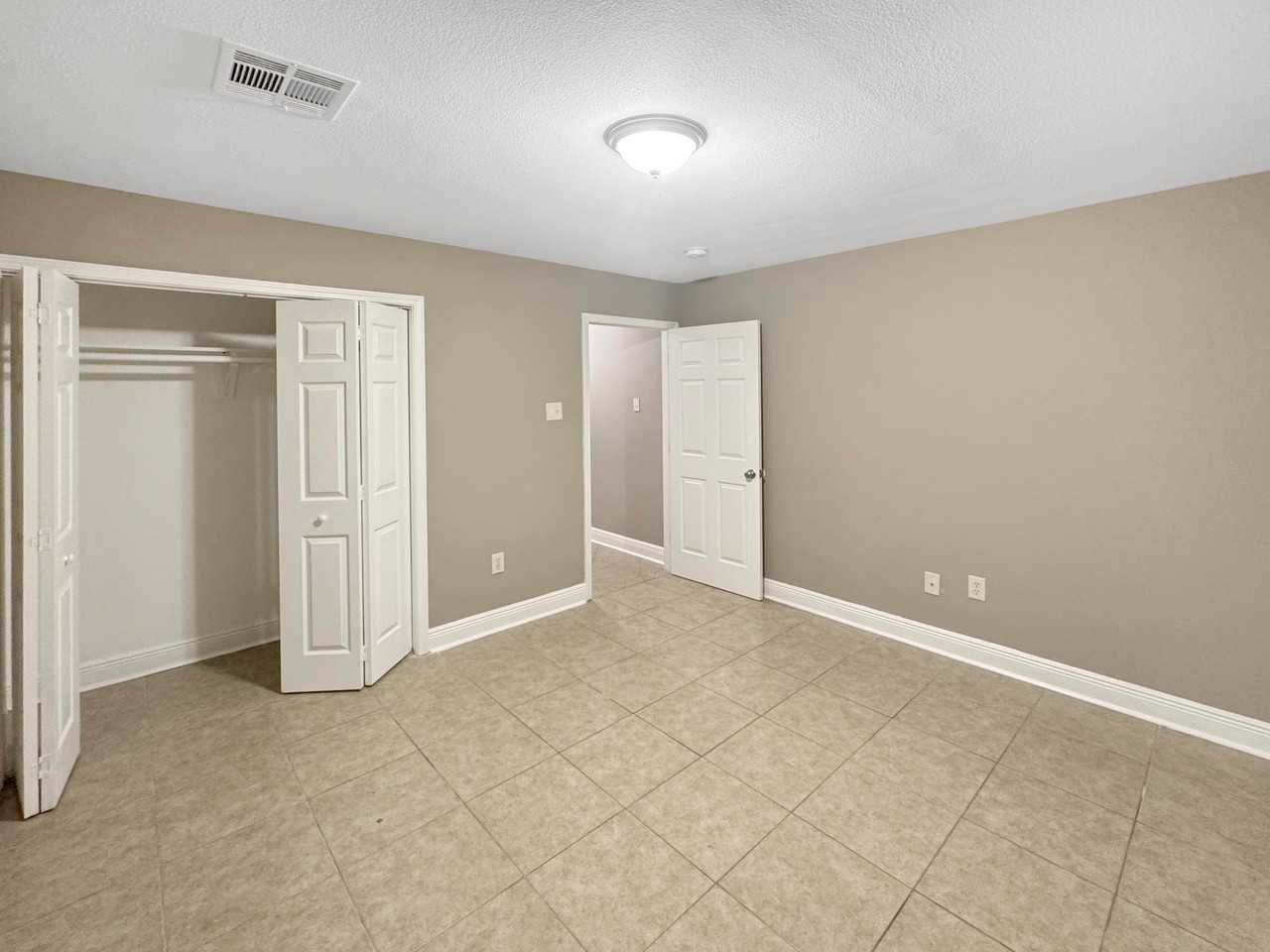 7232 Yorktown Drive - Photo 5 of 9