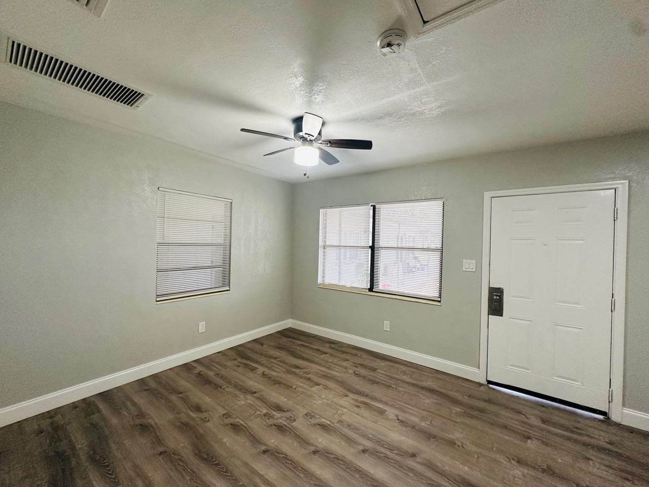 1610 12th Avenue South - Photo 7 of 13